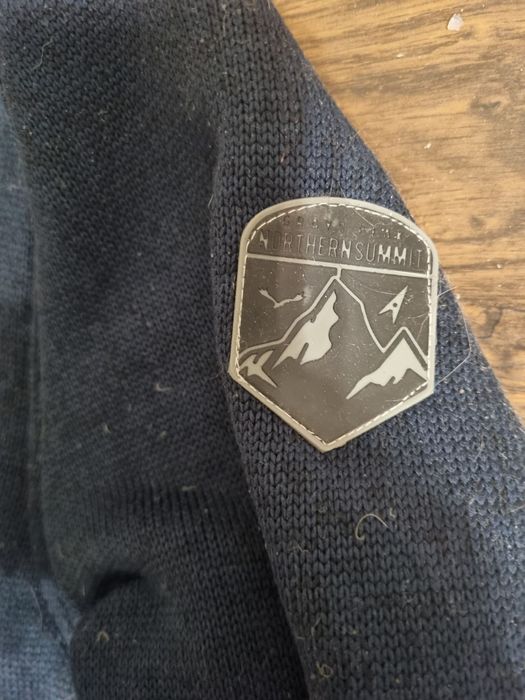 Кофта Canada розмір М