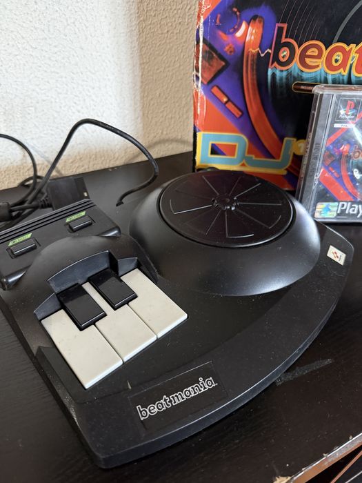 Controlador Beatmania PS1 + Jogo com Caixa