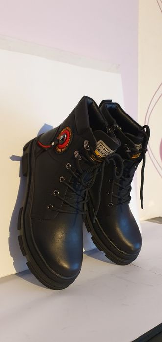 Trapery nowe damskie czarne rozmiar 39