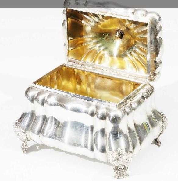 Cukiernica skrzynkowa Wiedeń srebro próby 800/1000