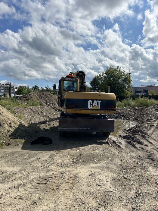 Продаж екскаватора
