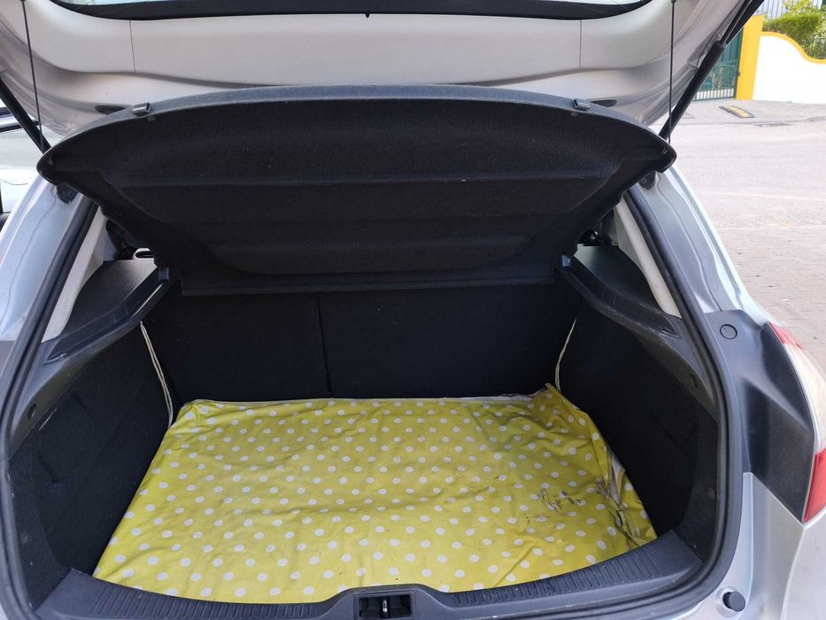 Renault Mégane 1.5 dCi 90cv Confort — 2011 — 142.700 km — Único dono