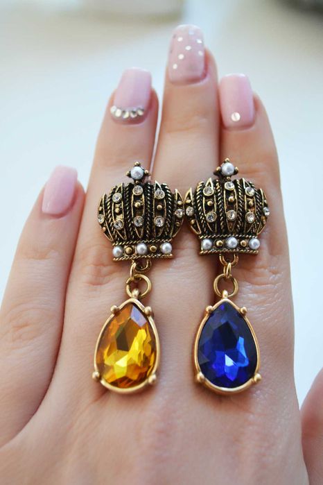 Серьги с короной и камнями Bvlgari желтый с синим