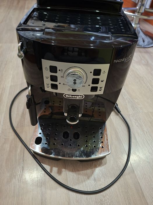 Ekspres DeLongin  MagnficaS