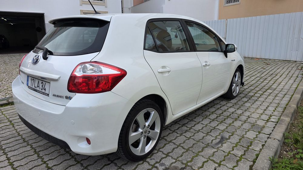 TOYOTA Auris 1.8 HÍBRIDO  2010 caixa automática