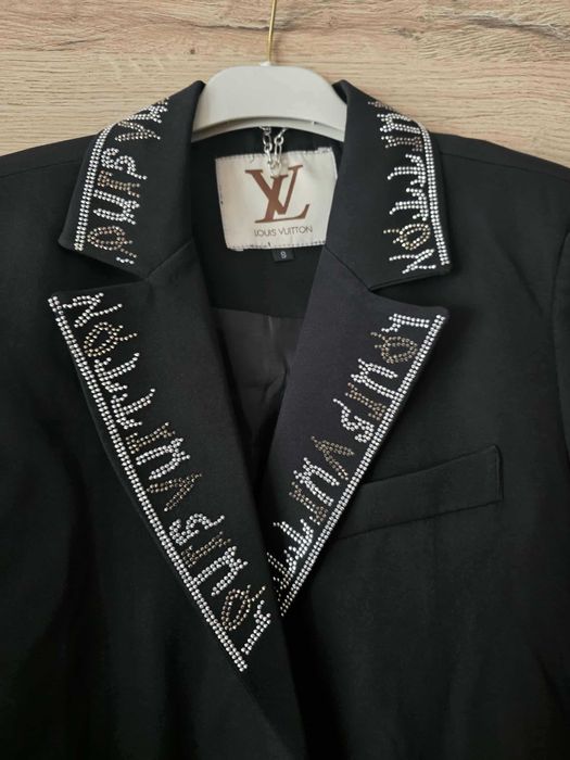 Marynarka  Louis Vuitton w kolorze czarnym z cyrkoniami srebrnymi