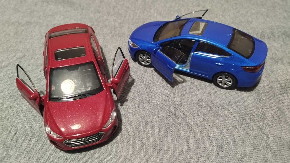 Машинка Hyundai Elantra 1/36 Welly Модель Хюндай Елантра
