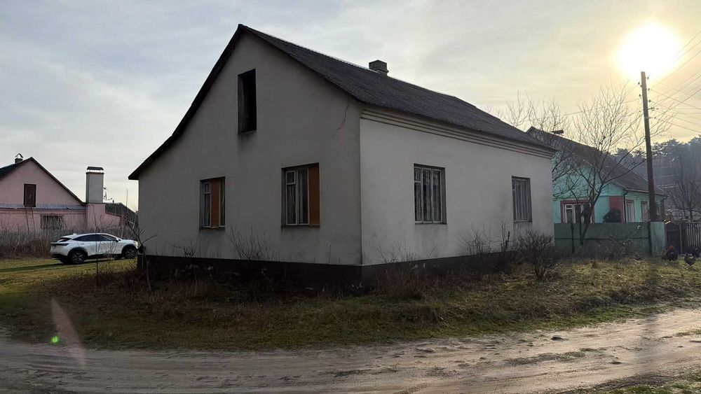 Продаж будинку біля Кременця