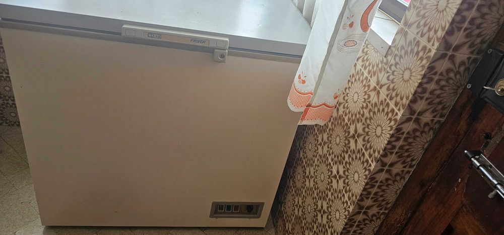 Vende se arca congeladora
