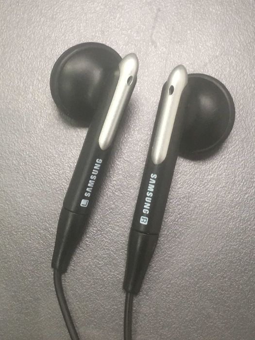 Оригинальная гарнитура от Samsung SGH-X820.