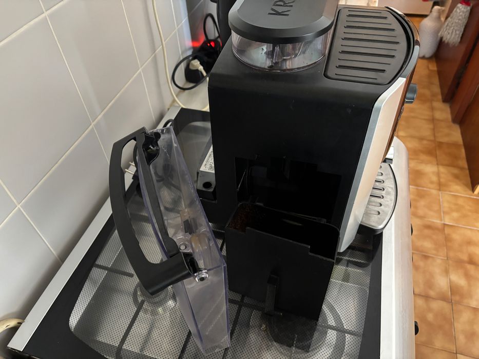 Máquina Café Krups Automática EA811810