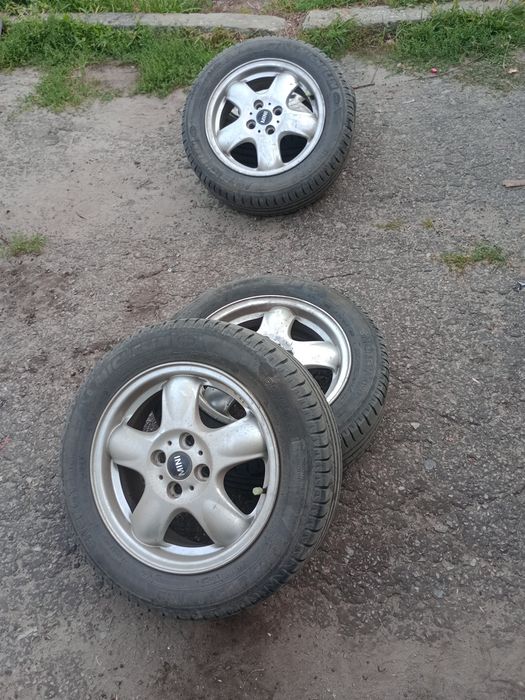 Легкосплавні диски з покришками мішелєн. R15 4×100
