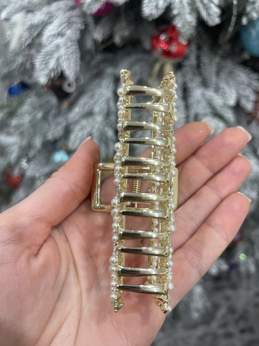 Металический крабик для волос серебро в камнях стразах