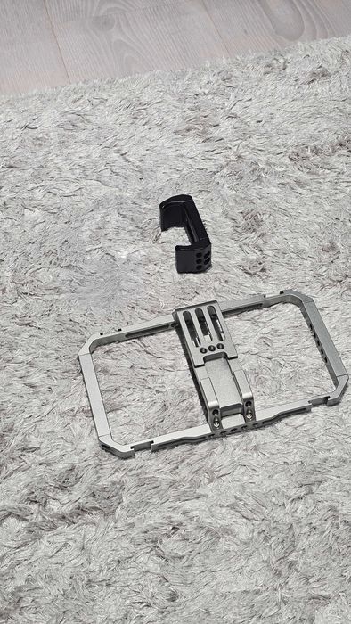 Smartphone Video Rig + Clip Power Bank