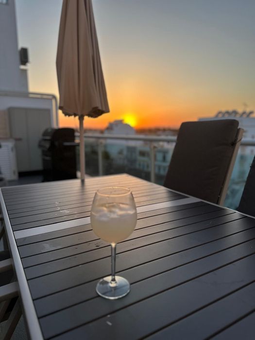 T2  Monte Gordo com terraço setembro e outubro