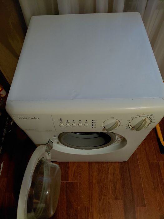 Пралка Electrolux