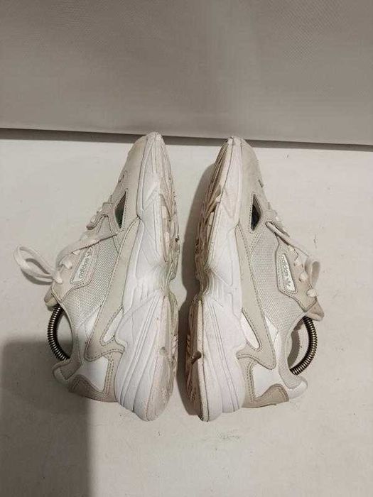 Кросівки жіночі Adidas Falcon w білі B28128 розмір 42: 1 850 грн