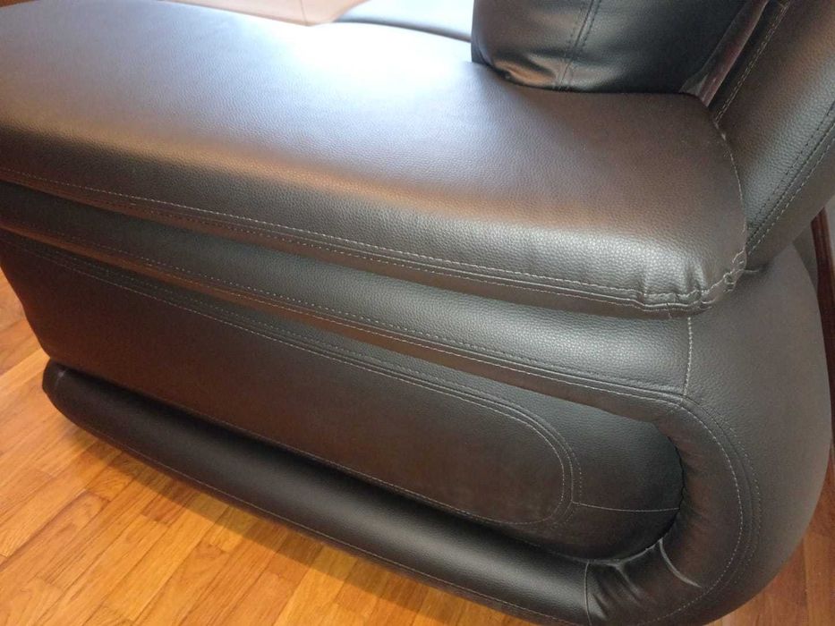 Sofá Pele Preto 2 + 2 Lugares Impecável, Como Novo, Pouco Usado 180cm