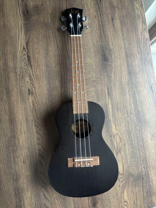 Ukulele + stroik gratis!