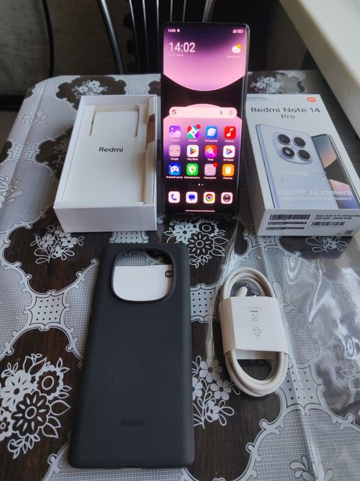 ИГРОВОЙ Xiaomi redmi note 14Pro , память 8+8-256гиг,как новый.