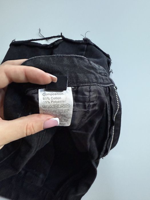 Czarne jeansowe dżinsowe postrzępione spodenki petite shein M