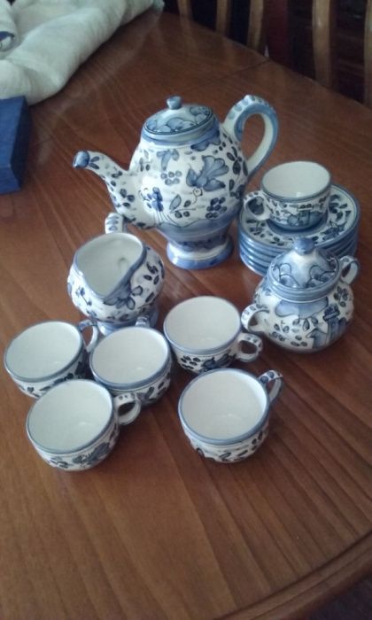 Serviço de café pintado à mão