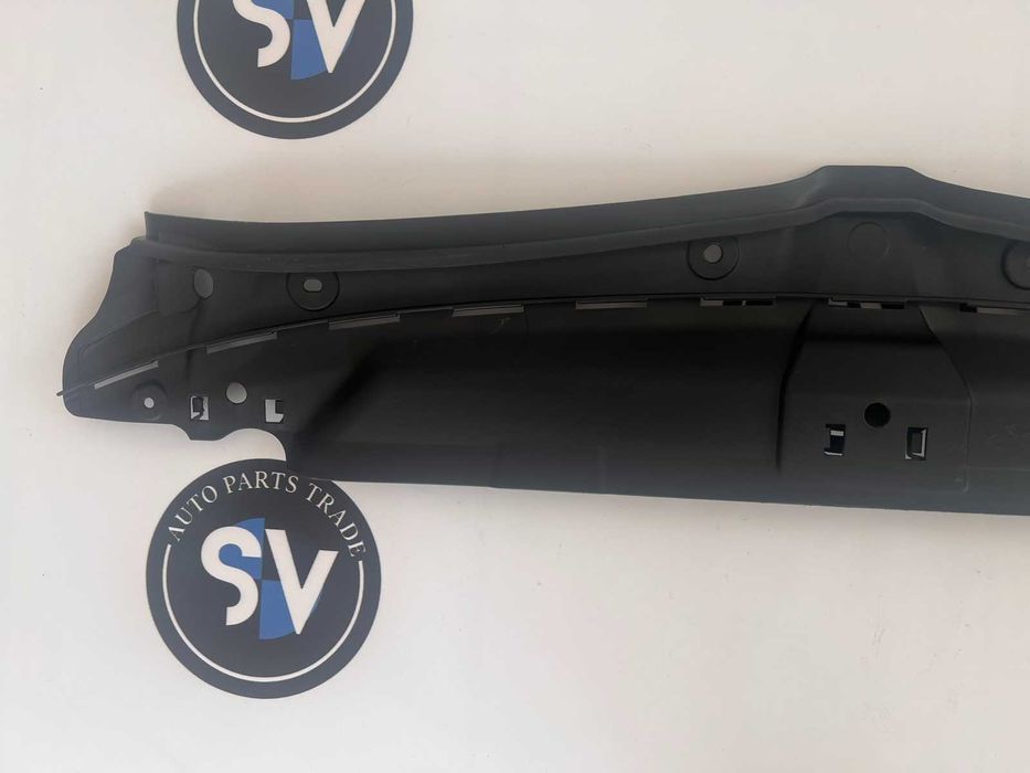 Накладка радіатора BMW 3 G20 G21 верхній центральний щиток 51767461970