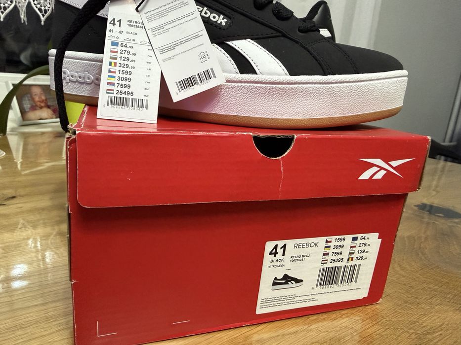 Reebok retro mega