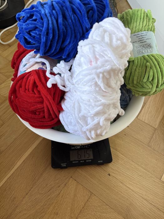 Włóczka pluszowa mix zestaw 615g
