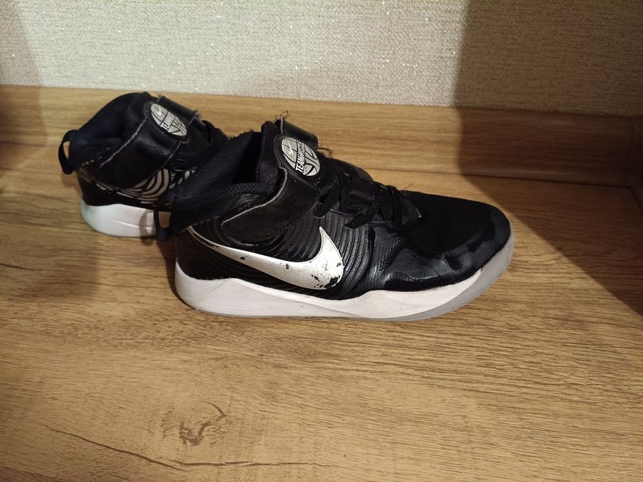 Продам кросівки Nike