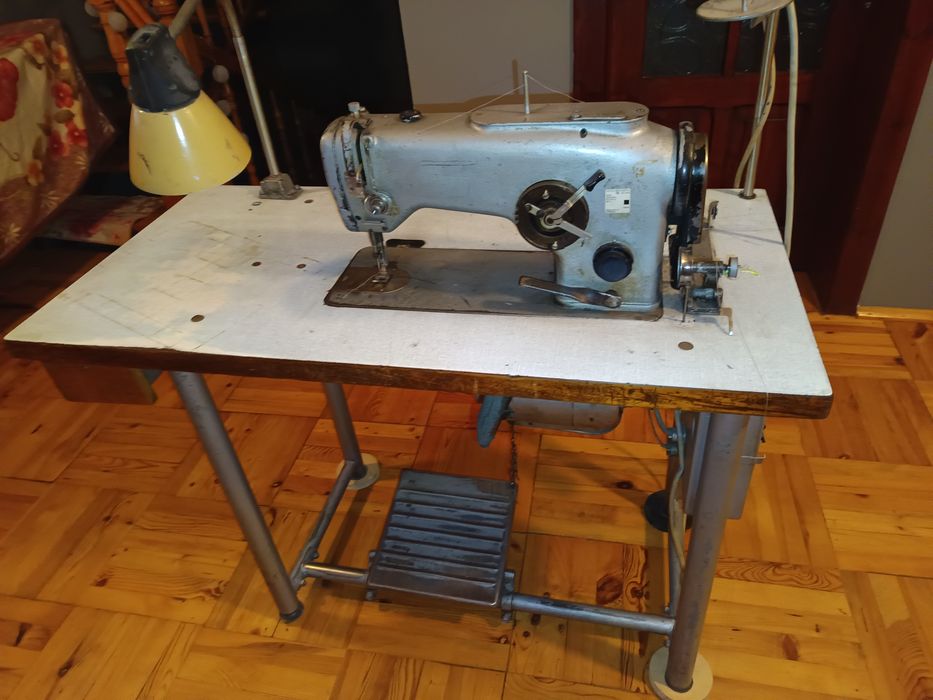 Maszyna do szycia MINERVA 400V