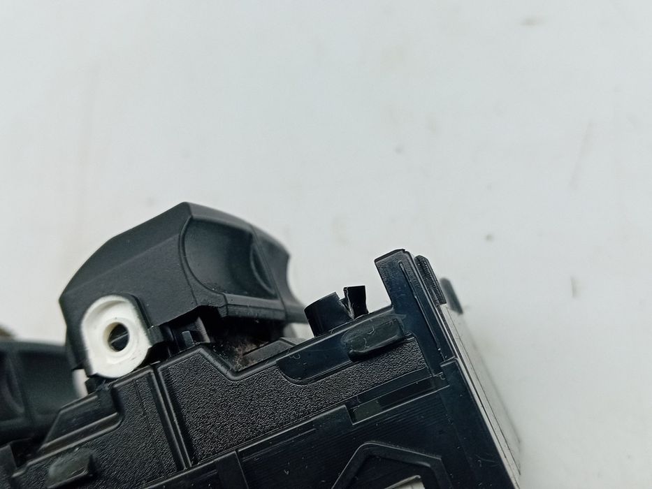 Comando / botão / interruptor vidros frente esquerdo KIA Ceed (CD)