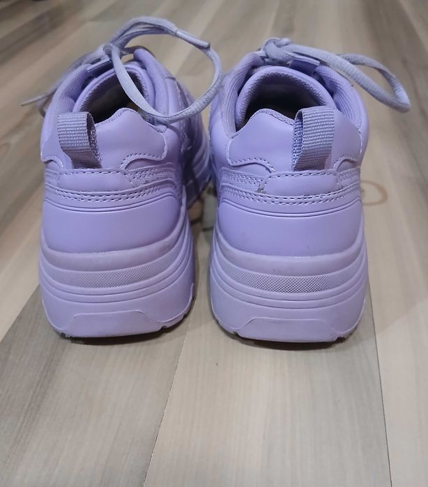 Buty sneakersy Graceland .Jak nowe.