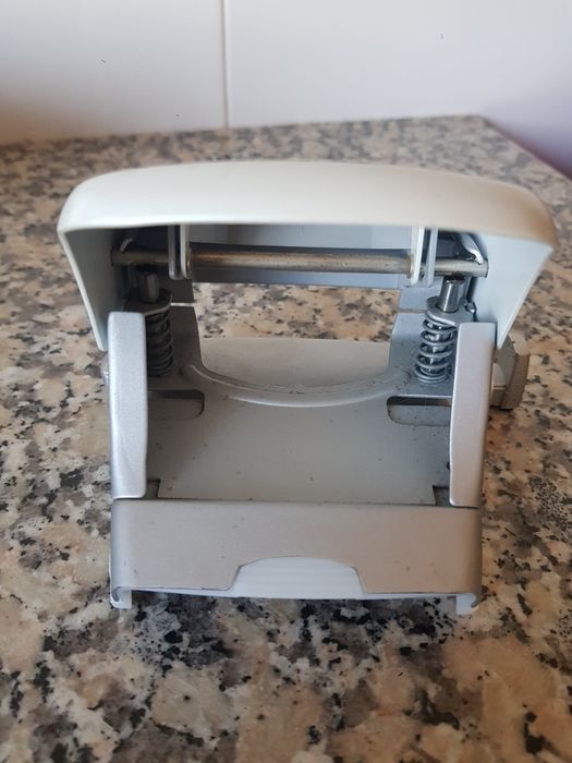 Furador 30 Folhas LEITZ NEXXT 5006 - Metal Branco