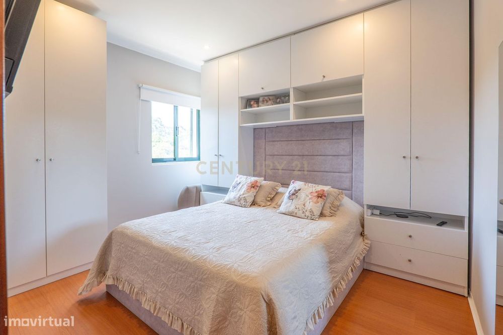 Moradia T3 renovada próxima ao centro de São Mamede Infesta