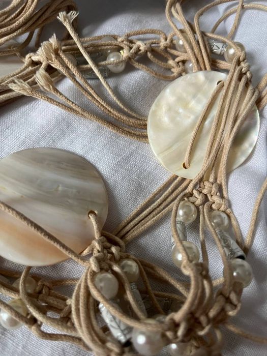 Білі лляні брюки з гарним поясом Італія