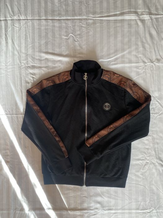 кофта Burberry..