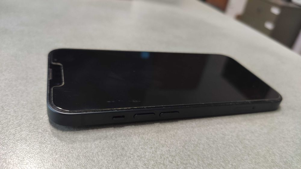 iPhone 13 5G / 128 GB Czarny (model MLPF3ZD/A), bez rys/uszkodzeń!