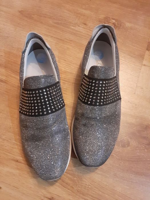 Buty cafe noir cyrkonie świecące