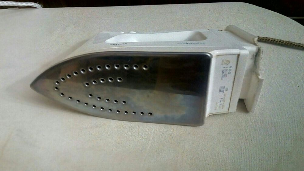 Утюг Philips электрический