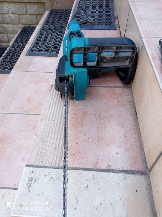 Elektryczna piła do drewna Makita