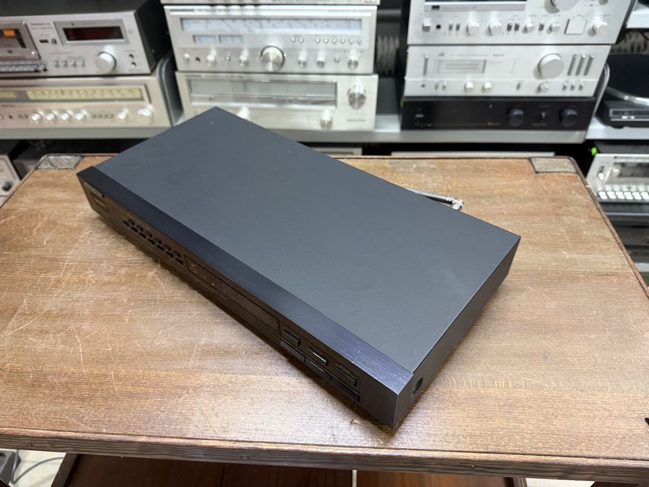 Tuner radiowy Pioneer F-551 Audio Room