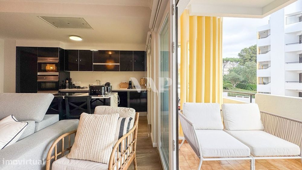 Apartamento T1 Renovado com Piscina em Vilamoura