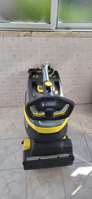 Lavadora de pavimentos profissional Karcher BR 35/12 C Bp Pack