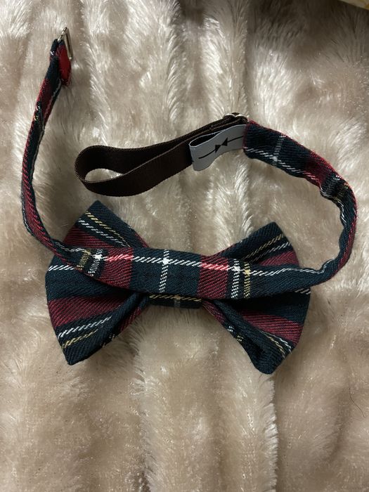 Метелик червоий новорічний в клітинку