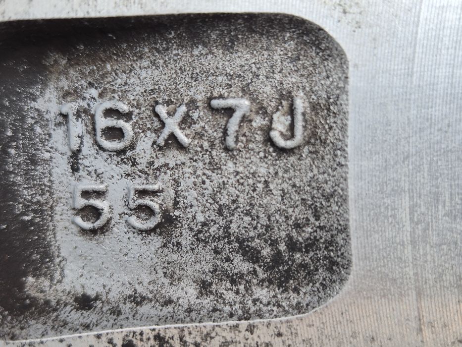 Продам комплект оригинальних дисків MAZDA R16 5x114,3