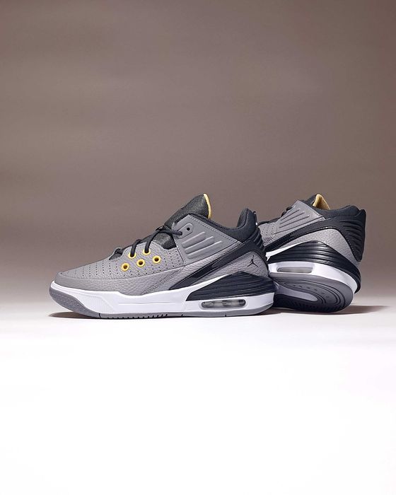 РОЗПРОДАЖ! Жіночі кросівки Air Jordan Max Aura 5. Оригінал. Розмір 38 - 24 см