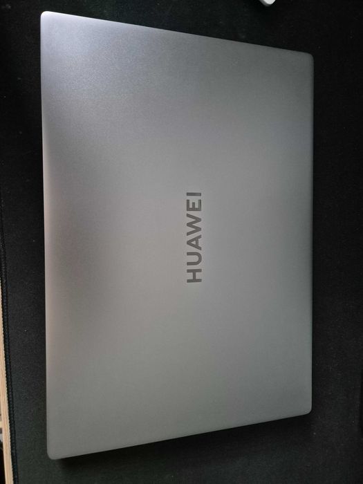 Laptop Huawei Matebook D16