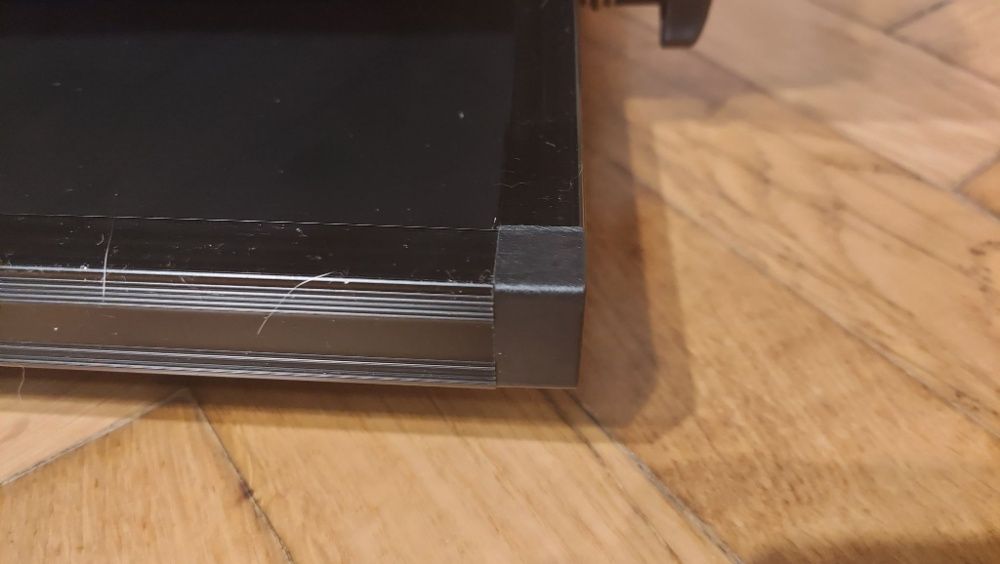 Półka boczna z parawanem