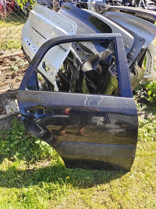 Suzuki SX4 sedici drzwi prawe tylne tył